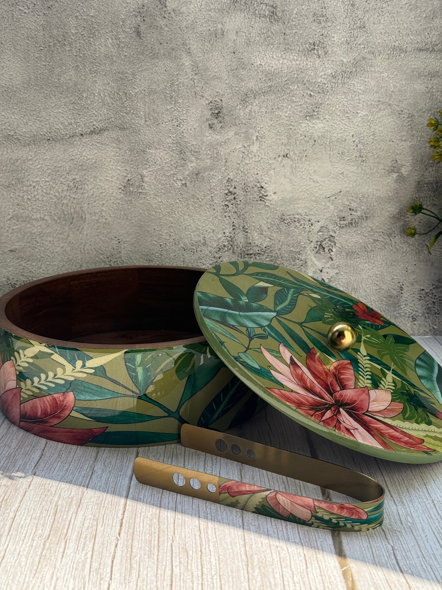 Mango wood chapati box with tong